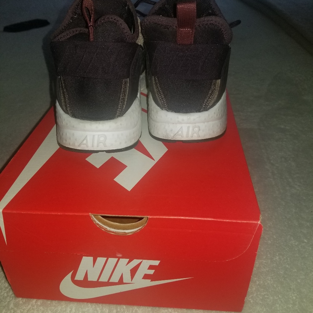 Nike HURRACHE